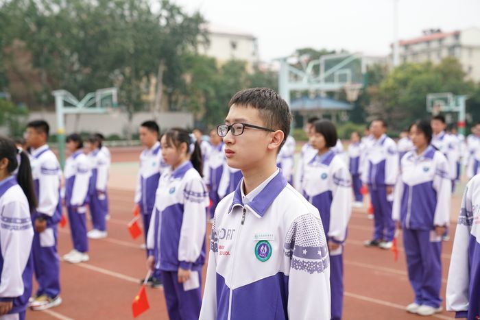 济南中学三千学子齐诵《少年中国说》