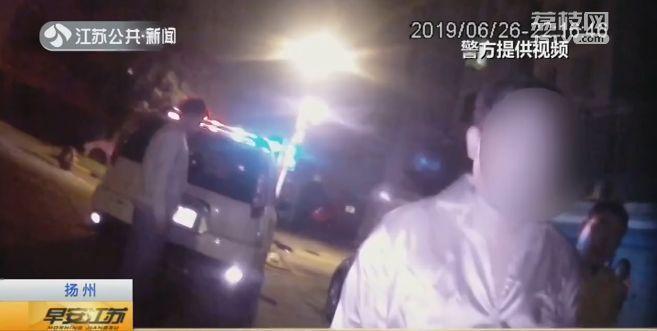 逃犯被包围,竟当着警察的面打110:我碰到了假警察!