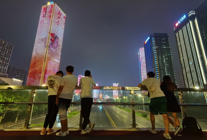 点亮泉城之夜！