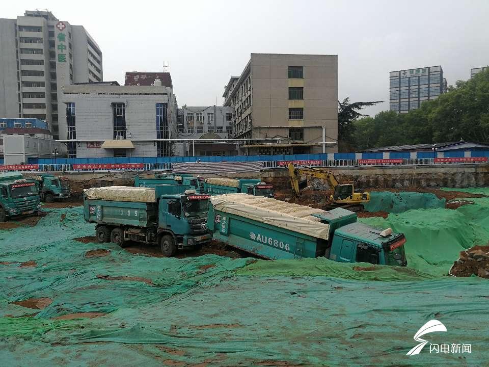 济南推出渣土运输“六公开制度” 试点渣土车白天运行