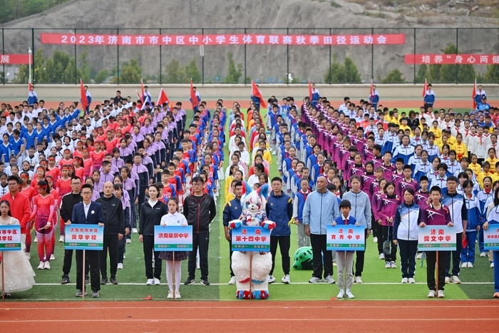 别眨眼！市中学子大片“上映”