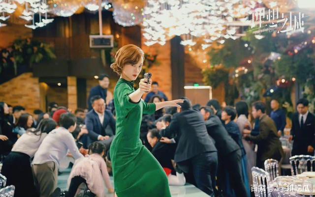 邓超评孙俪赵又廷吻戏：怎么不戴口罩 高圆圆老师有这样的疑问吗？