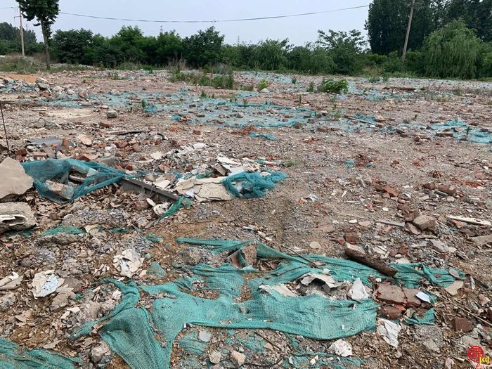 【啄木鸟在行动】章丘区鑫华物流附近渣土及建筑垃圾裸露