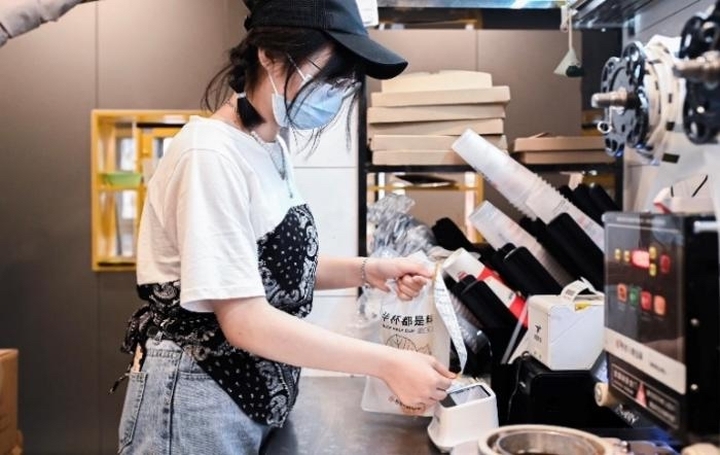 美团外卖将面向全国赠送数字化开店“两件宝”，惠及25余万中小商户