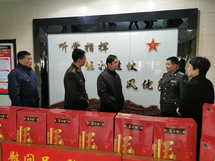 天桥区委常委副区长韩利师走访慰问区人民武装部