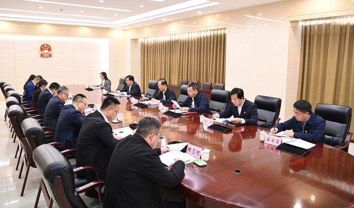 韩金峰参加所在党支部组织生活会