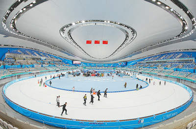 北京冬奥会、冬残奥会后的首个冰雪季——冰雪运动热 消费势头旺