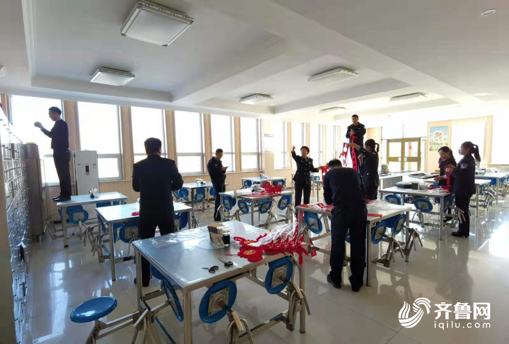 新春走基层·爱在万里边关｜他5年没有回家过春节，与父母在内蒙边境线团聚