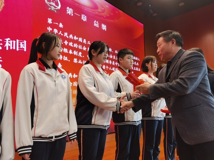 ���ܷ�������Ӣ�ۼ��������ս�ۼ���ݡ�������ʮһ�е�ʮ��������������ɫ����