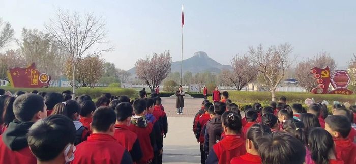 张夏中心小学开展安全教育日主题活动