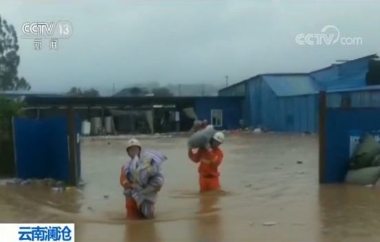 全国多地暴雨狂袭 各地抗洪抢险救灾积极应对