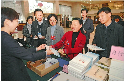 聚焦2020山东两会丨代表委员向省两会报到