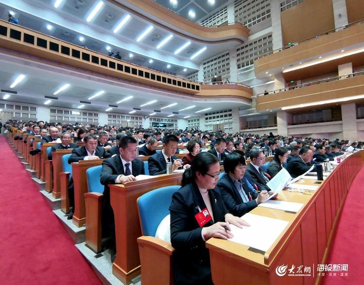 山东省十三届人大三次会议开幕 5G+VR省政府工作报告