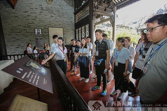 网媒记者参观粤东会馆 感受红色文化魅力