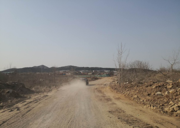 【啄木鸟在行动】高新区东小龙堂村山体修复工程 大面积裸土未覆盖