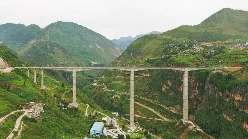 全球第一高刚构墩桥正式通车！