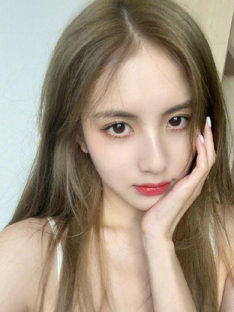 甜仇疑似发文官宣与王思聪分手|热搜第一!甜仇疑似发文官宣与王思聪分手 果然是铁打的校长,流水的网红