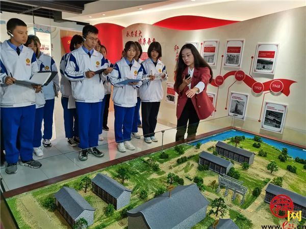 泉城路街道成为首批“济南市思政课实践教学基地” 首堂“行走的思政课”开讲