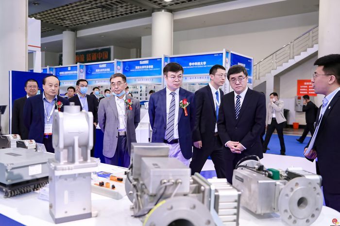 第二届世界内燃机大会展览会开幕 行业最新技术研究成果“琳琅满目”