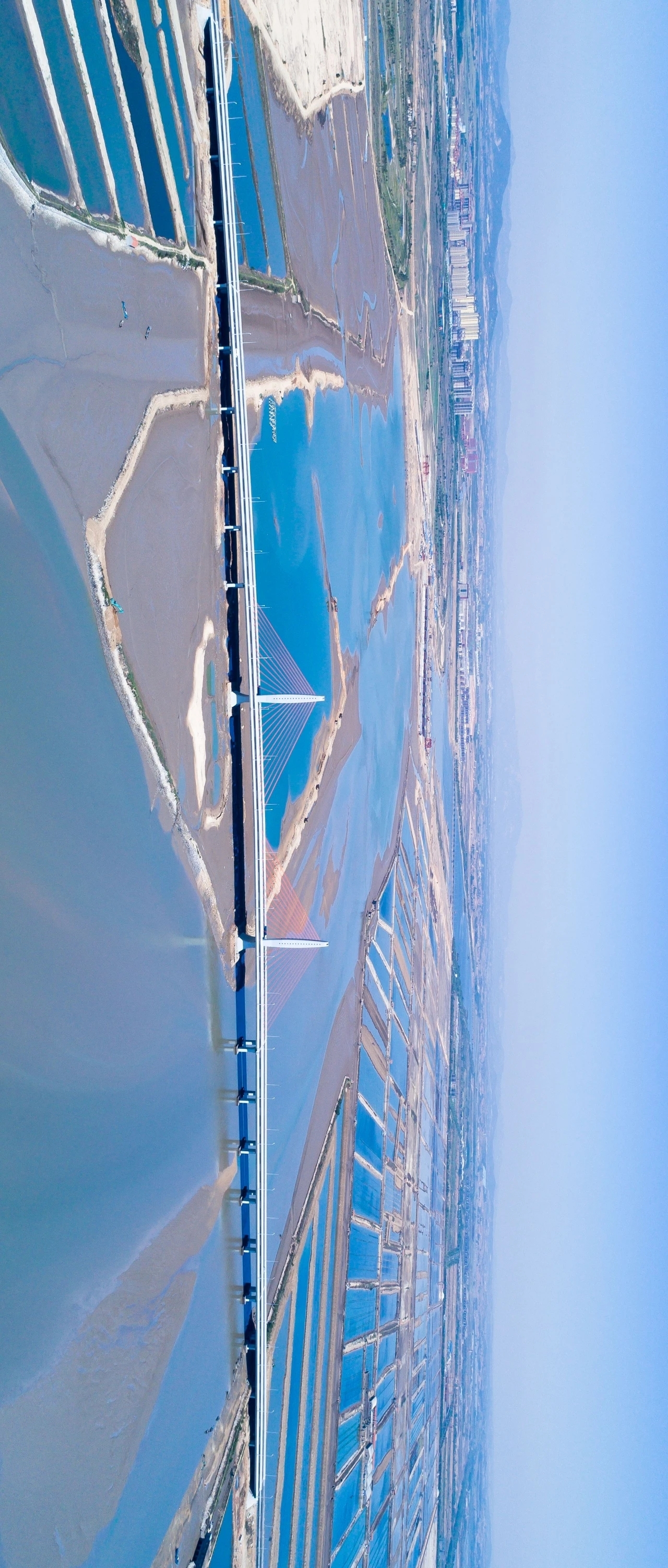 济南长清黄河公路大桥等3座大桥展现跨越之美