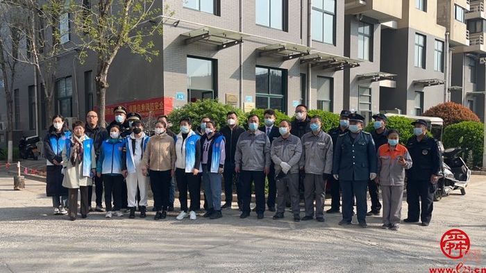 城管进社区 