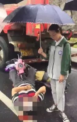 杭州这张雨中照片刷爆朋友圈！毕业最后一课 这群初中生交出满分答卷！