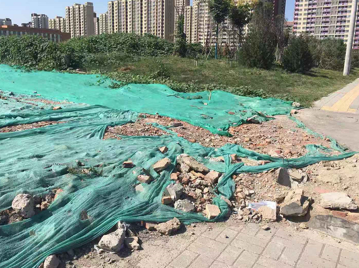 【啄木鸟在行动】赵仙庄附近渣土及建筑垃圾未完全覆盖