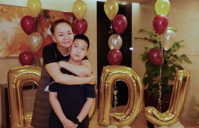 宋丹丹60岁生日宴现场众星云集|宋丹丹60岁生日宴现场众星云集，现场图曝光，看看都有谁？