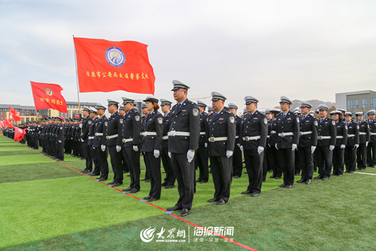 这就是山东丨全警实战大练兵 日照1200名民警展飒爽英姿