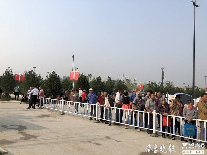 以后会坐3号线多去市区转转！济南东站附近村民热盼3号线通车