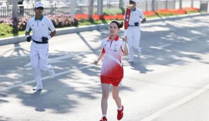 3年过去，“一支舞带火一座城”的“不倒翁小姐姐”近况如何