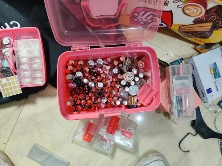 女售货员悄悄记住老板支付密码一年盗窃538万，获刑6年