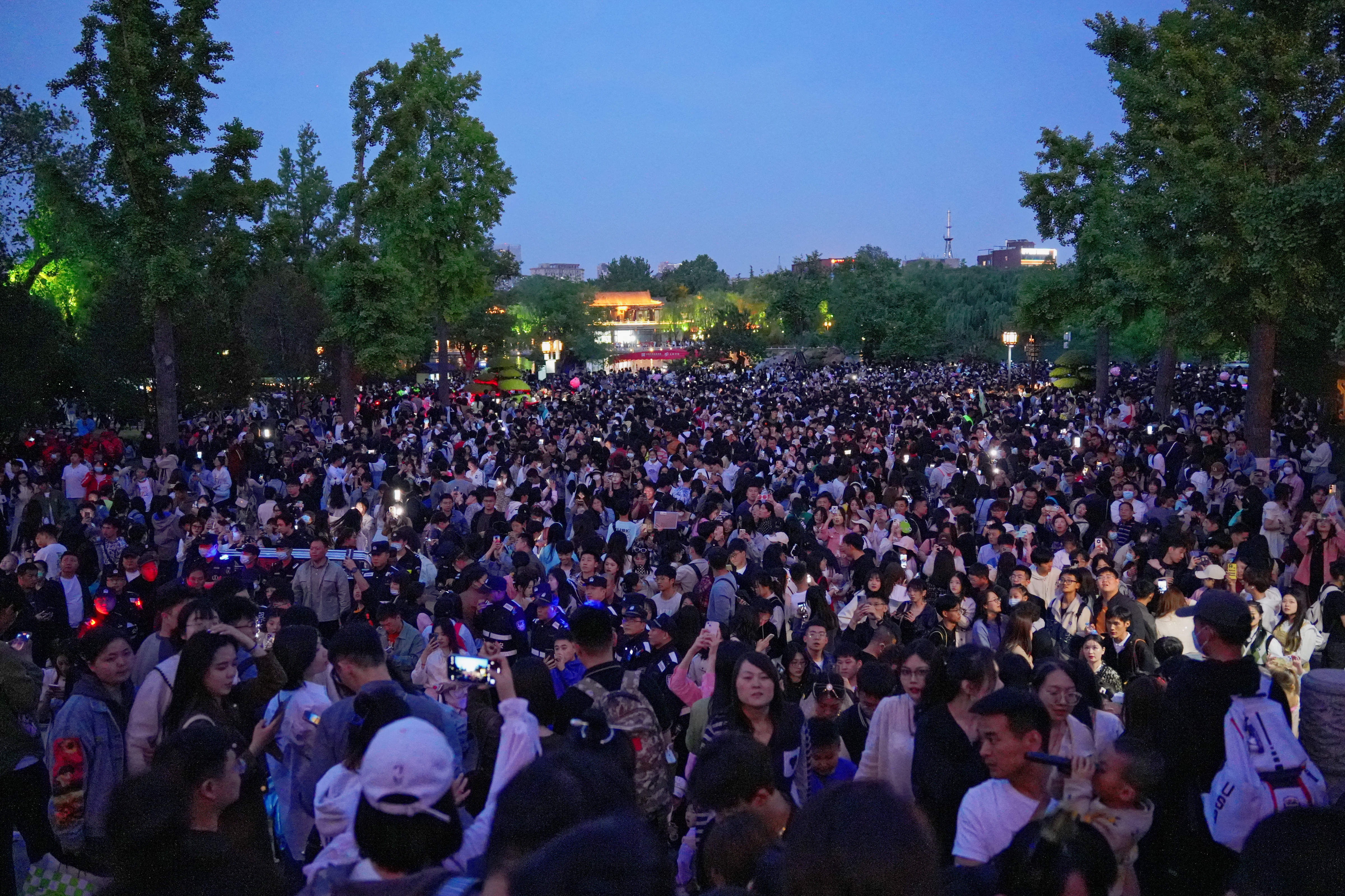 “文艺点亮泉城”