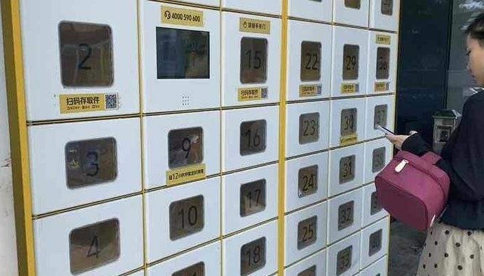 不免费！济南美团外卖柜开始收费 外卖重回露天模式