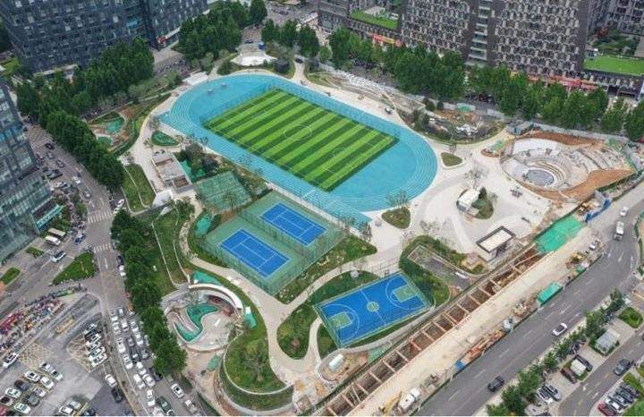 3万平方米！济南高新区舜泰体育广场建成交付