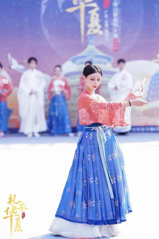 //img02.e23.cn/0d4c64f0ca2f004e436cbb9790593984