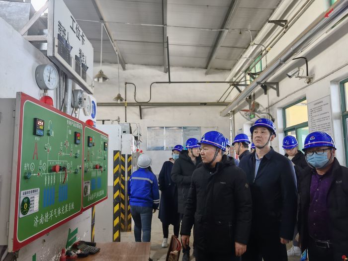 济南市应急局组织召开气体充装行业“机械化换人、自动化减人、智能化无人”现场观摩研讨会