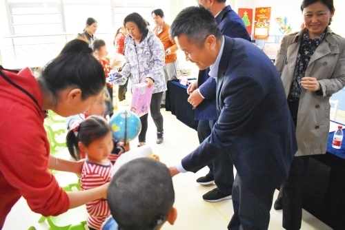 无声的世界需要关爱 济南爱心企业走近听障儿童