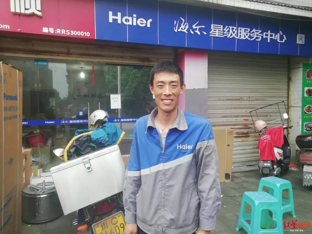 硬核！小哥徒手爬窗救下悬在6楼的女童 奖励万万想不到