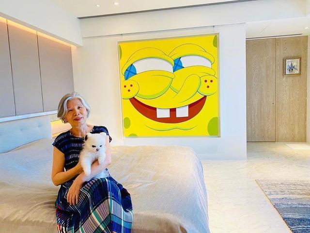 周杰伦妈妈好会穿|冲上热搜！周杰伦妈妈好会穿 完全可以走秀场了！