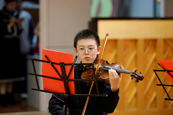 济南实验初级中学举办2022新年音乐会