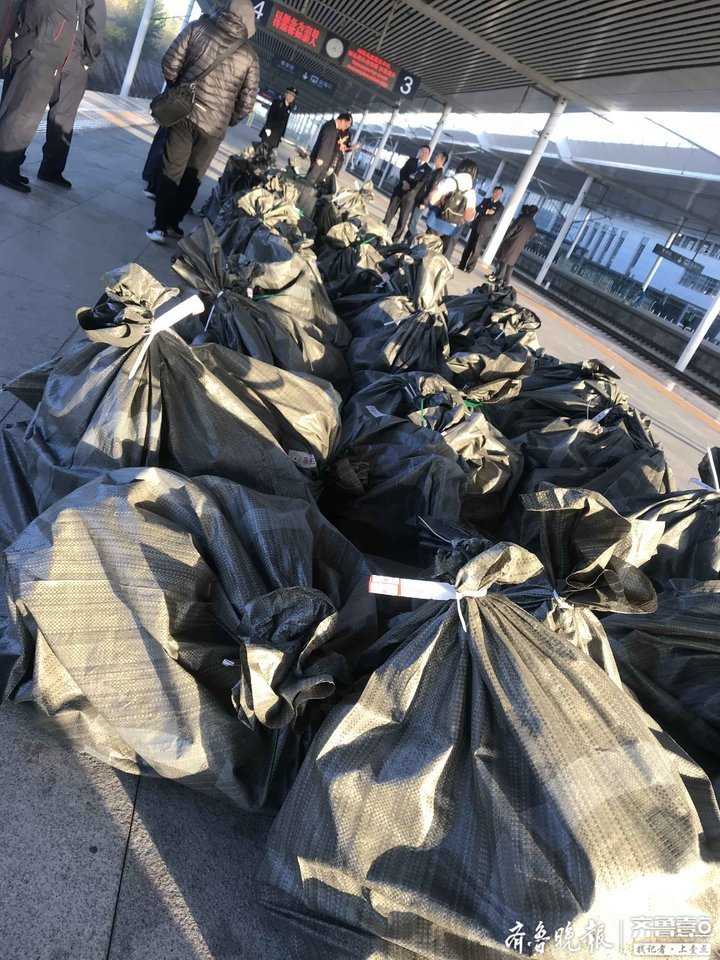 快递坐上“复兴号”，“双十一”泰安首个高铁快件专用车厢启用