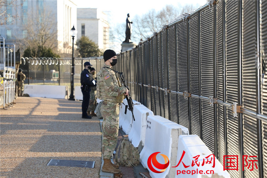 总统就职典礼前一天 美国国会大厦安保堪比战地