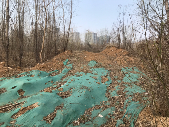 【啄木鸟在行动】槐荫区腊山河西路银山路附近有渣土覆盖不全
