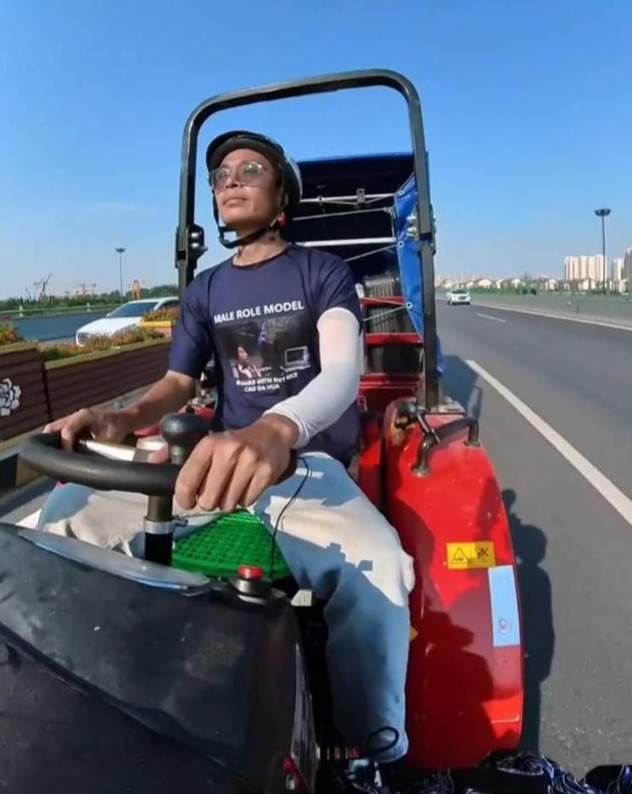 开拖拉机去西藏的网红“管管”疑自杀 警方已立案