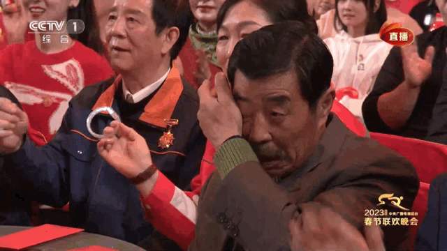 兔年春晚:致敬最可爱的人