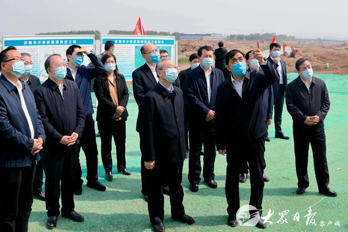 刘家义在小清河济南段调研