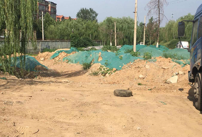 【啄木鸟在行动】安澜北路和党杨路交汇处渣土覆盖不全