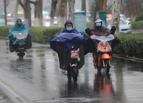 3月首日山东大部分地区雨雪相伴 气温直降10℃