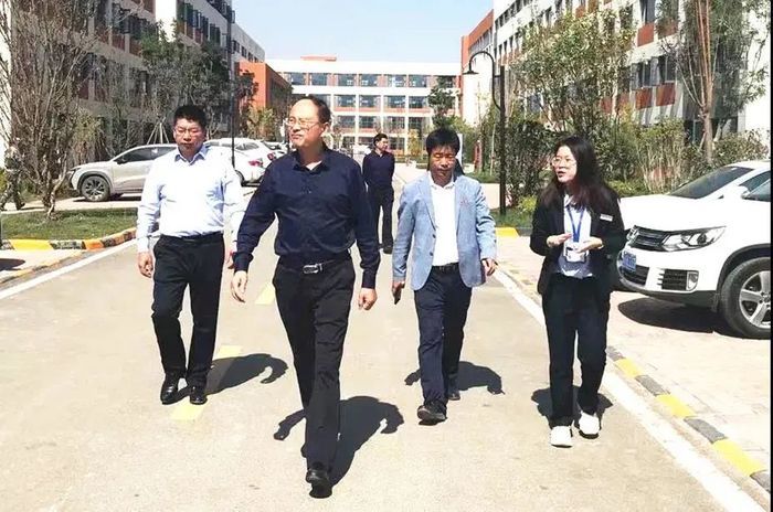 东西协作 共谋发展：历城区教育帮扶考察团前往甘肃东乡县进行考察 